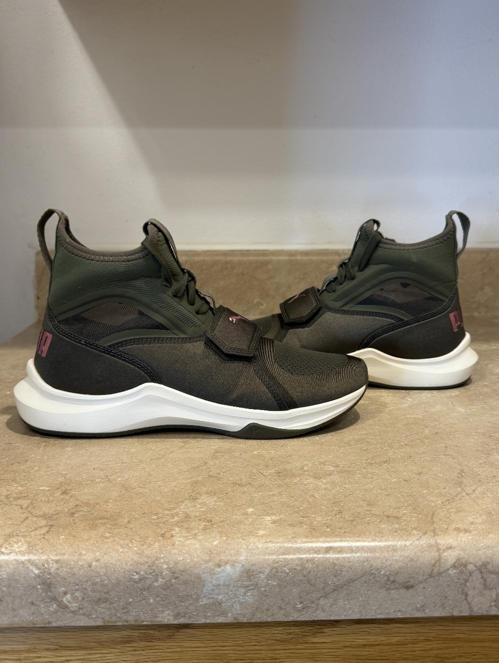 Puma Phenom Sneaker View 4